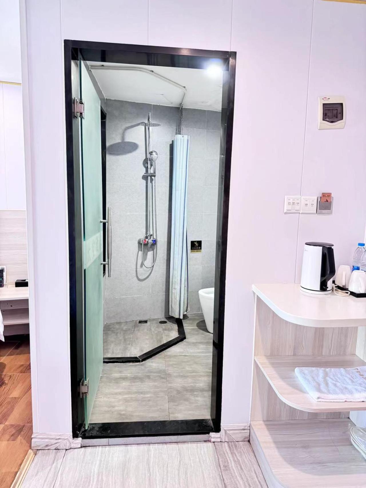 Zhuhai Dreamers Capsule Hotel Luaran gambar